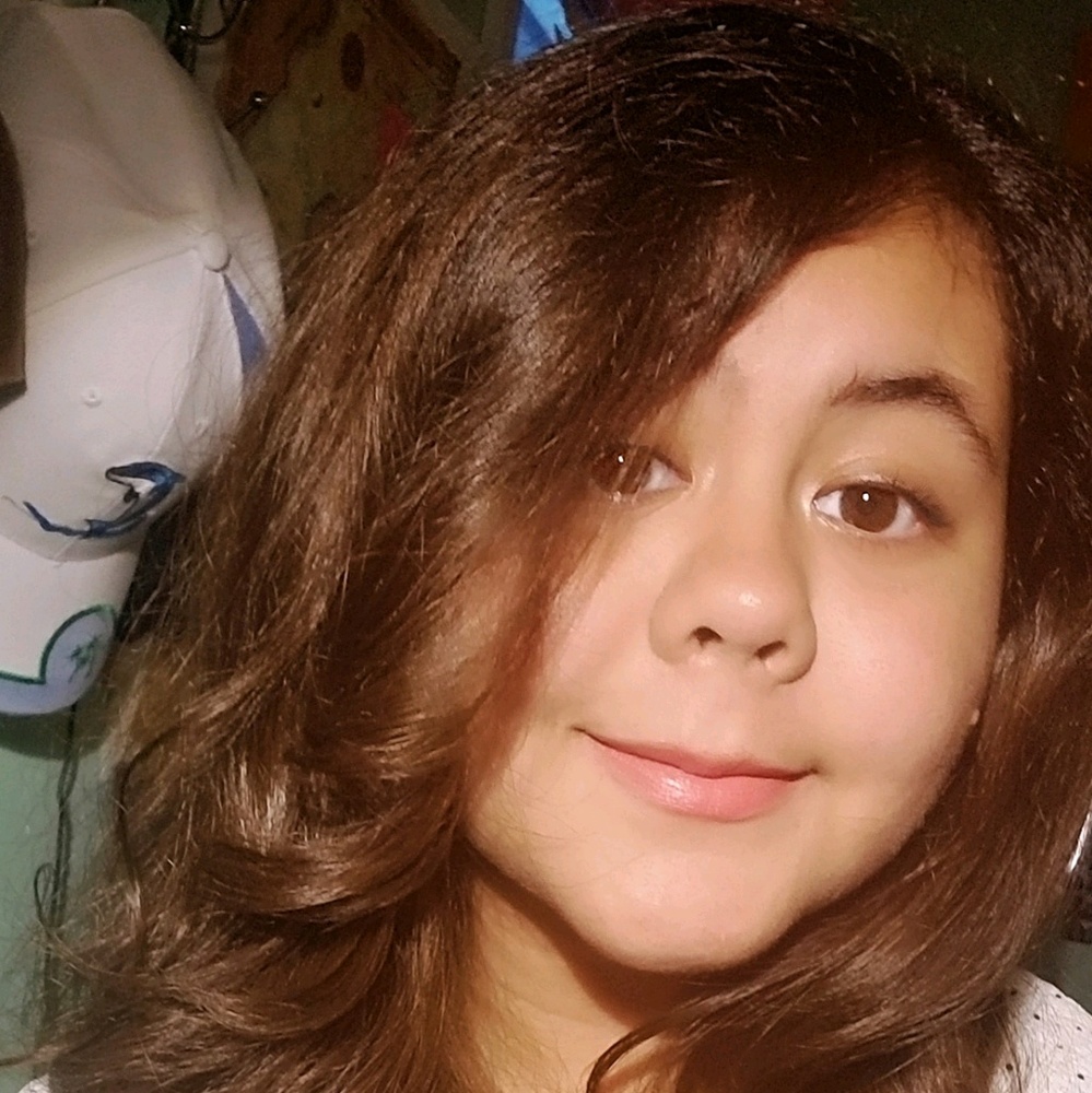 Meet your Posher, Kayla